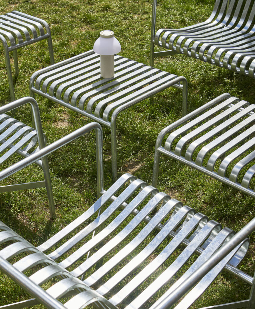 HAY Palissade Lounge Chair Low, hot galvanised steel - Image 4