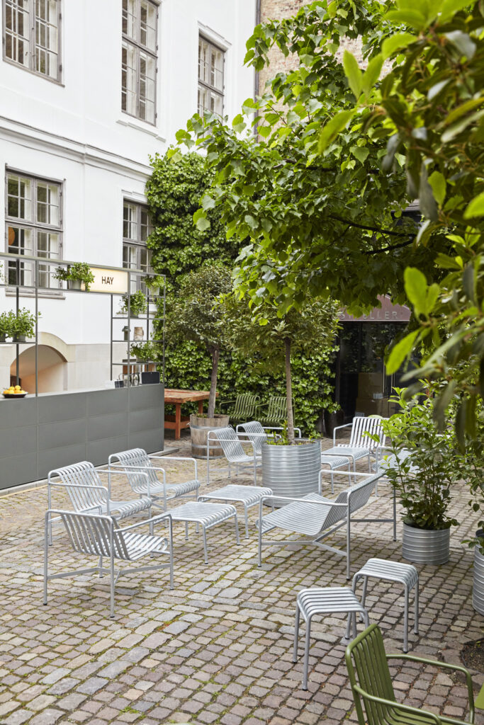 HAY Palissade Stool(kruk), hot galvanised steel - Image 4